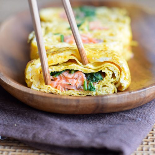 tamagoyaki filled with smoked salmon and spinach