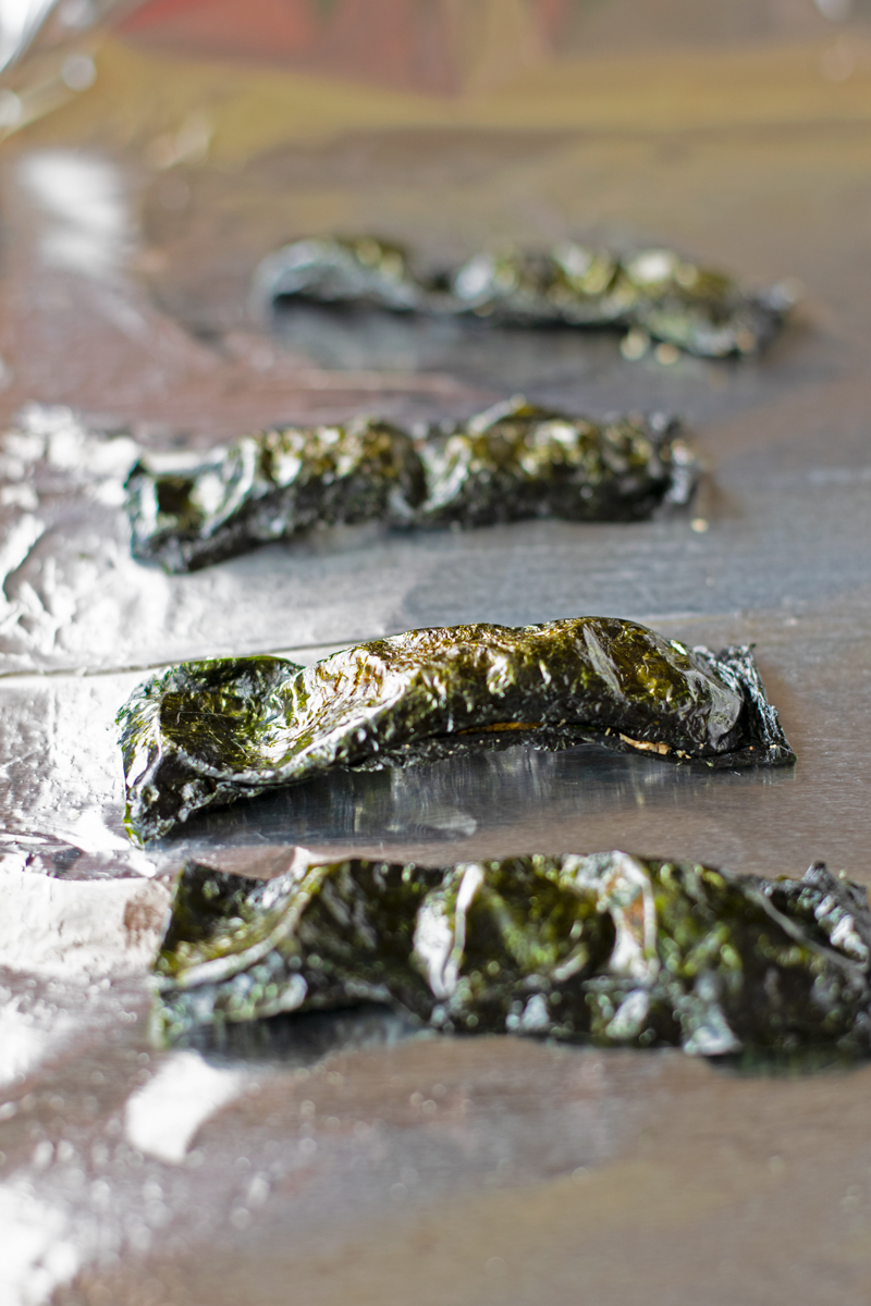 roasted seaweed chips in the oven